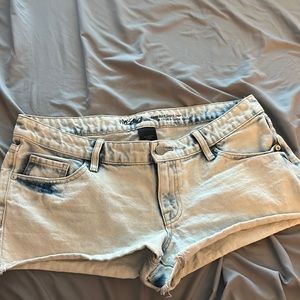 Low Rise Short Shorts size 10/30